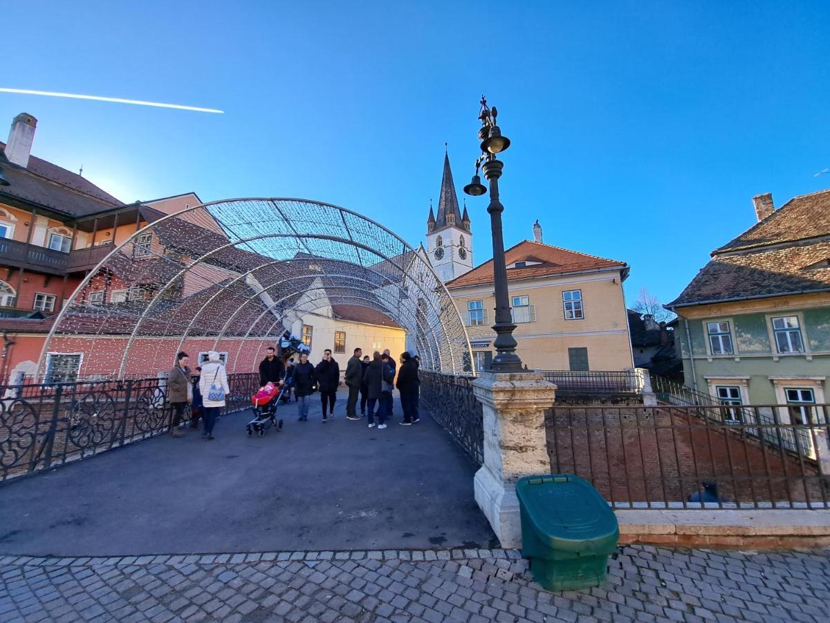 Cozy Apartment In The Heart Of Hermannstadt Exterior foto